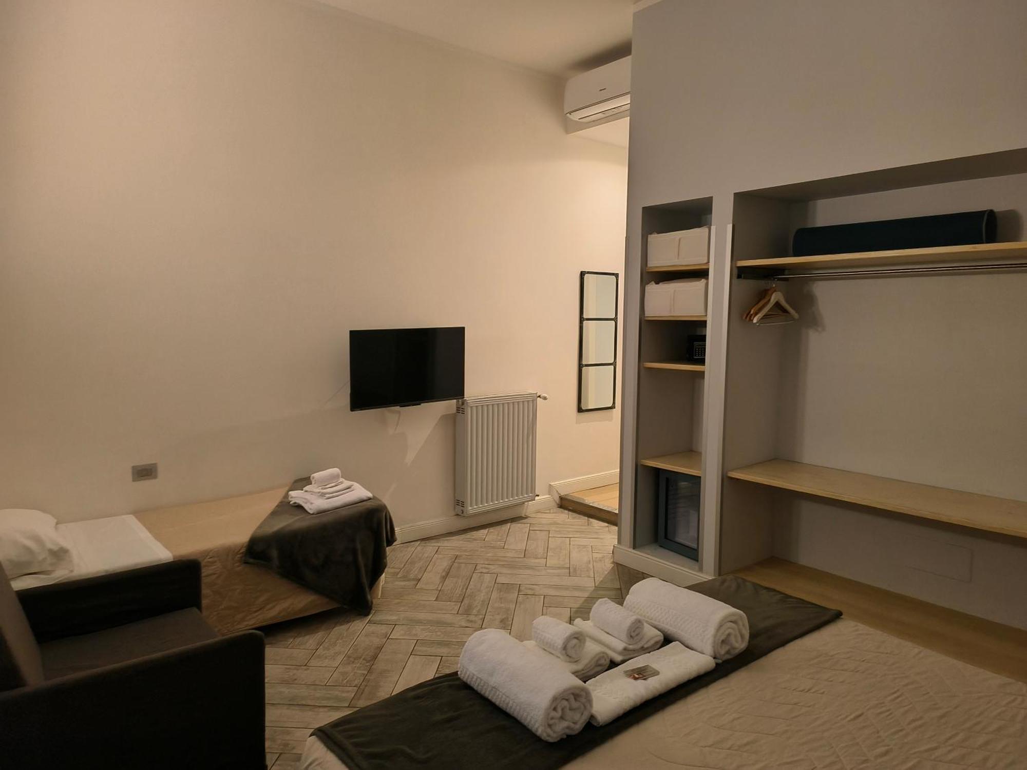 Spagna Ave — Foto 1